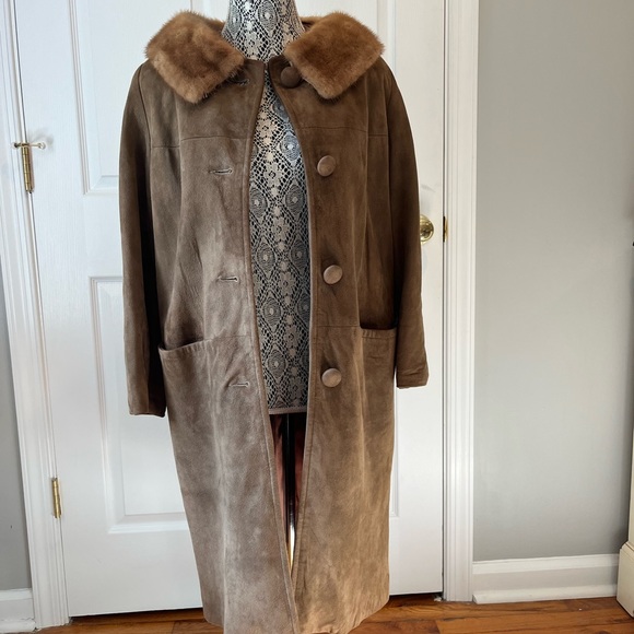 Jackets & Blazers - Vintage long brown coat - no tags estimating a Small size